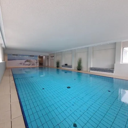 Terrassenhaus, 95 Apartment