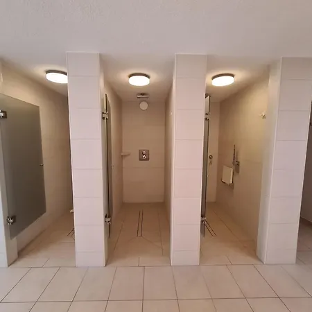 Terrassenhaus, 95 דירה